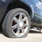 損保ジャパン ロードサービス ロードアシスタンス ロードアシスト 自動車保険 契約 パンク スペアタイヤ バースト レッカー搬送 費用無料 等級 保険対応。